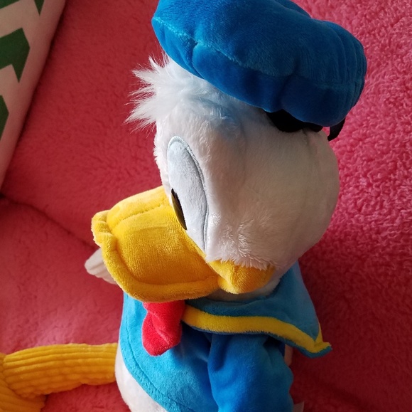 Scentsy Disney Buddy NIB - Picture 2 of 3